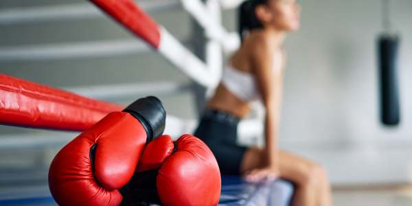 Is it Safer to Fight without gloves?