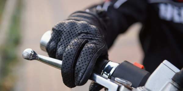 Best Motorcycle Gloves For Rain