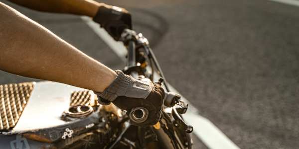 Should You Wear Gloves When Riding A Bike?